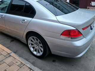 BMW 7 Series foto 3