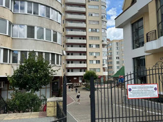 Apartament cu 2 camere, 90 m², Ciocana, Chișinău foto 9