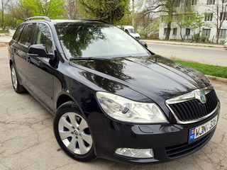 Skoda Octavia foto 1