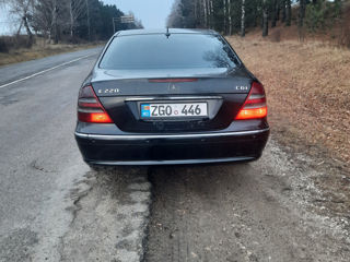 Mercedes E-Class foto 9