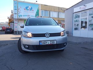 Volkswagen Touran foto 3