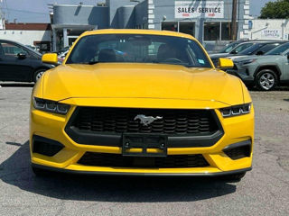 Ford Mustang foto 1