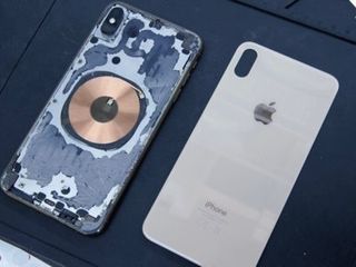 Замена задник крышек IPhone на профеcсиональном оборудовании в Iservice!! foto 3