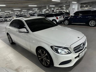 Mercedes C-Class foto 2