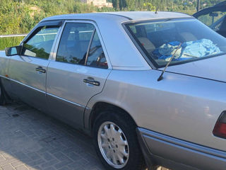 Mercedes Series (W124) foto 5