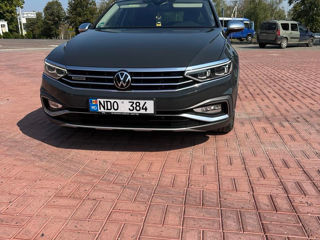 Volkswagen Passat foto 1