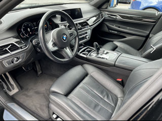 BMW 7 Series foto 4