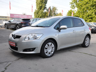 Toyota Auris foto 1