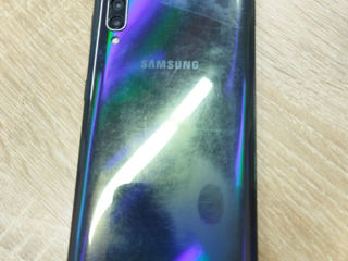Samsung Galaxy A50 (6/128) - 900 lei foto 3