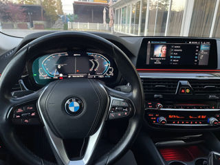 BMW 5 Series foto 10