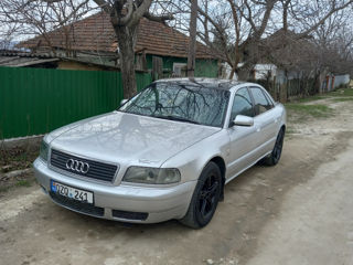 Audi A8 foto 6