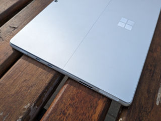 Microsoft surface 8 Pro
