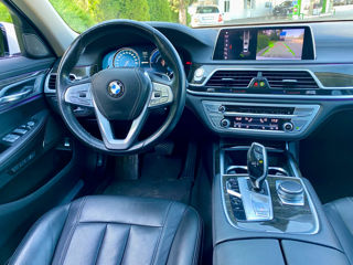 BMW 7 Series foto 10