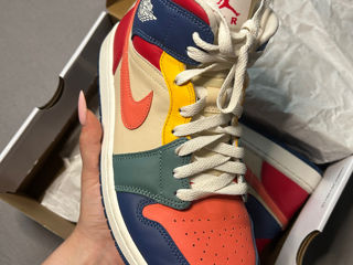 Vând Nike Air Jordan 1 MID SE Multi-Color, noi și Originale  foto 3