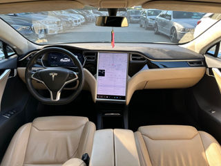 Tesla Model S foto 9