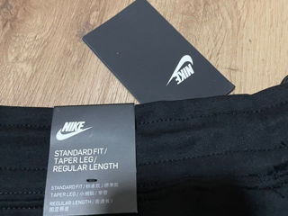 Pantaloni mărimea M nike 800  lei foto 4