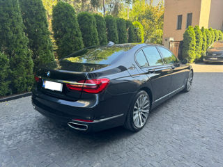 BMW 7 Series foto 2