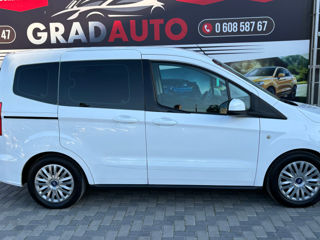 Ford Tourneo Courier foto 3