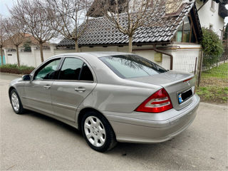 Mercedes C-Class foto 5