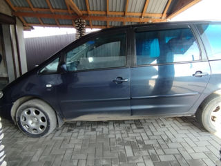 Volkswagen Sharan foto 2