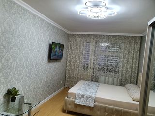 Apartament cu 2 camere, 60 m², Buiucani, Chișinău foto 2