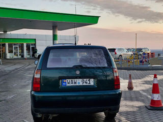 Volkswagen Polo foto 4