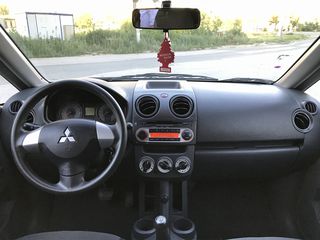 Mitsubishi Colt foto 9