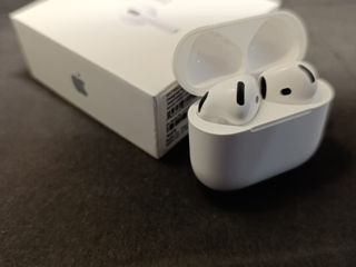 Vînd Air Pods 4 foto 3