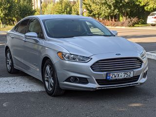 Ford Fusion foto 3