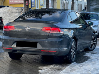 Volkswagen Passat foto 3