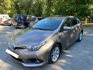 Toyota Auris foto 1