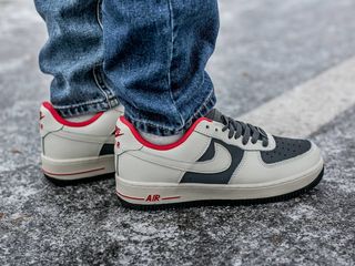 Nike Air Force 1 Low Grey/Red/Black foto 7