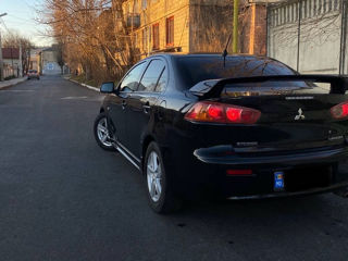 Mitsubishi Lancer foto 6