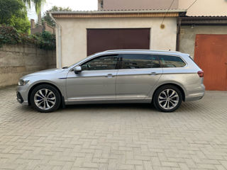 Volkswagen Passat foto 3