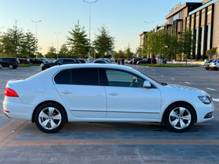 Skoda Superb foto 3