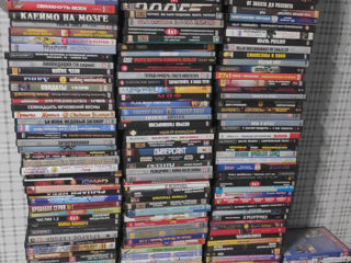 Отдам бесплатно, может кому пригодится, коллекция фильмов и мультфильмов на DVD дисках