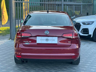 Volkswagen Jetta foto 5