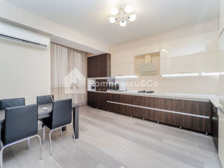 Apartament cu 2 camere, 80 m², Centru, Chișinău foto 2