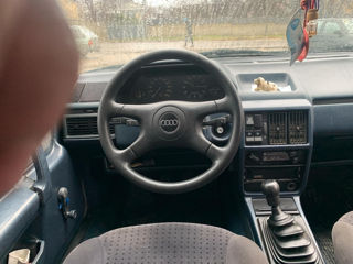 Audi 100 foto 2