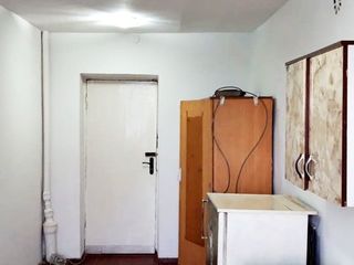 Cameră în cămin ,etajul 2 din 5,de mijloc,variantă albă,14m2 , 5500 euro foto 2