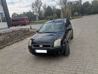 Ford Fusion foto 2