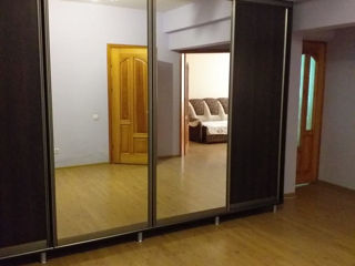 Apartament cu 2 camere, 80 m², Buiucani, Chișinău