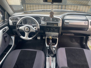 Volkswagen Vento foto 4