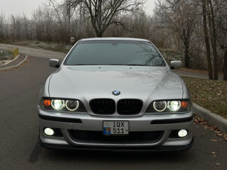 BMW 5 Series foto 4