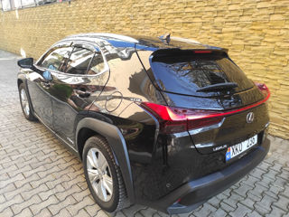 Lexus UX foto 4