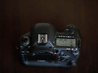 Canon 5D Mark IV  foto 3