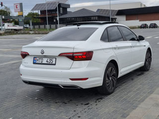 Volkswagen Jetta foto 4