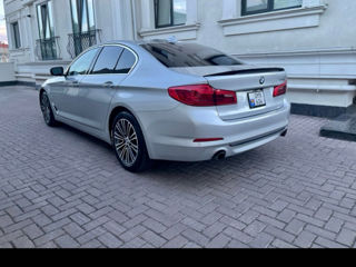 BMW 5 Series foto 3