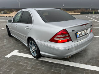 Mercedes C-Class foto 5