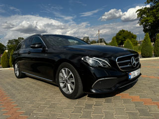 Mercedes E-Class foto 1